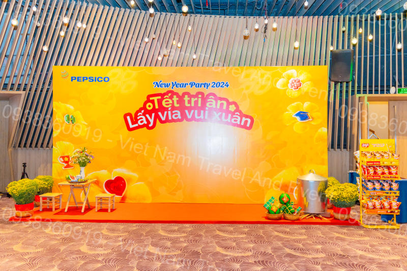 15 Mẫu Photobooth Trong Gala Dinner, Year End Party Cơ Bản