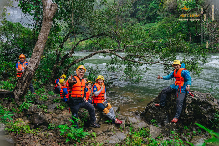 Tour Trekking Bạch Mã - Thác Đổ Quyên