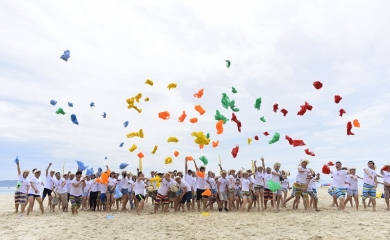 Teambuilding tại biển Mỹ Khê 15.08.2018 - Đất Xanh Đông Nam Bộ
